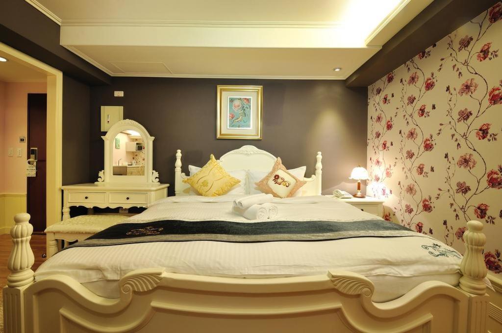 Elizabeth Hotel Taichung Exterior foto