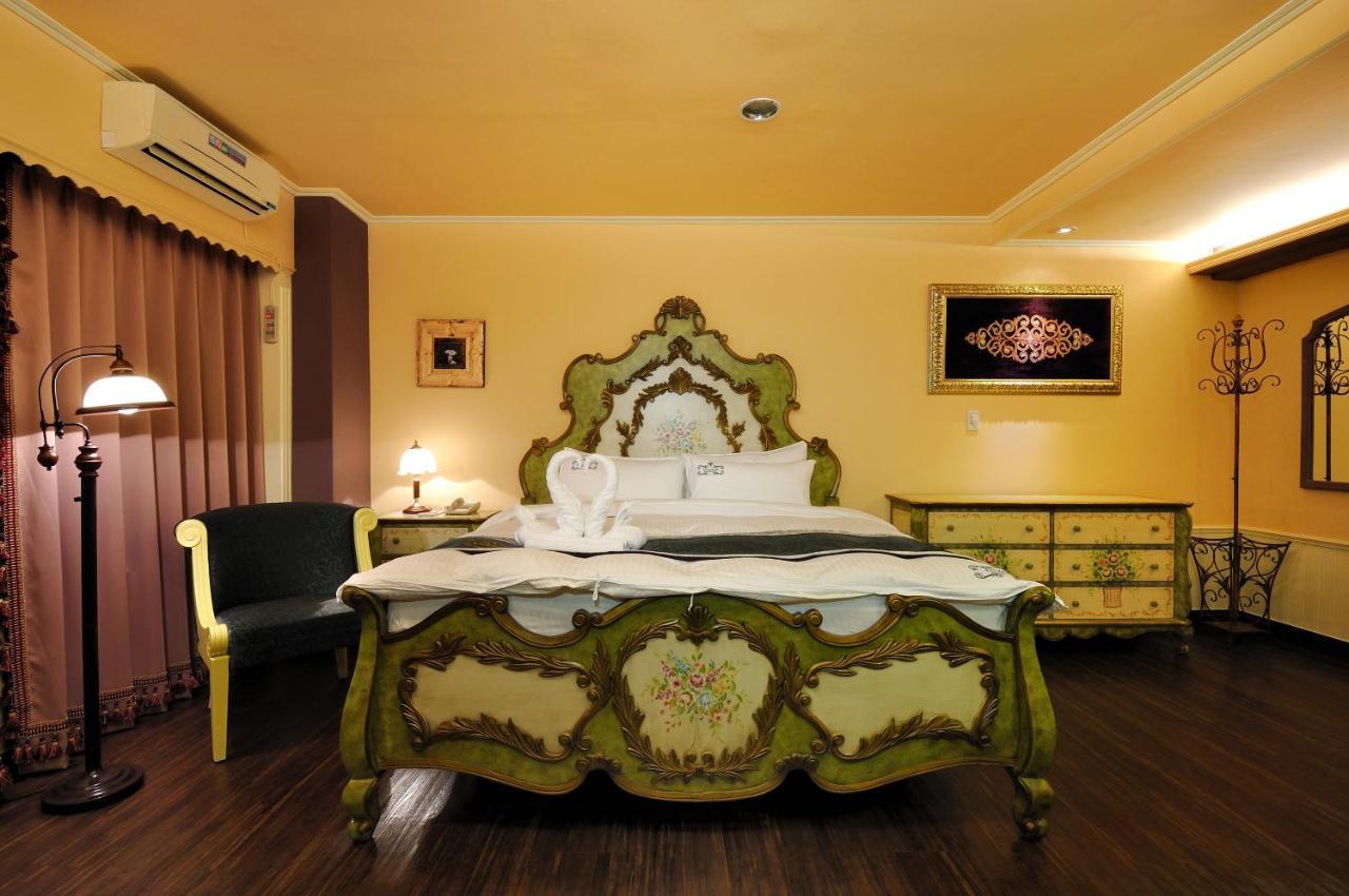 Elizabeth Hotel Taichung Exterior foto